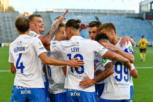 IFK Norrköpings spelare jublar