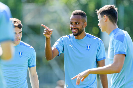 Bläddra bland fler bilder av Fotboll, Allsvenskan, Malmö FF, Träning 
