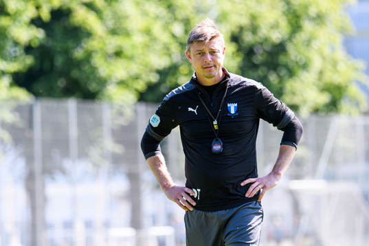 Tränare Jon Dahl Tomasson