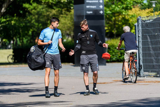 Anel Ahmedhodzic och tränare Jon Dahl Tomasson