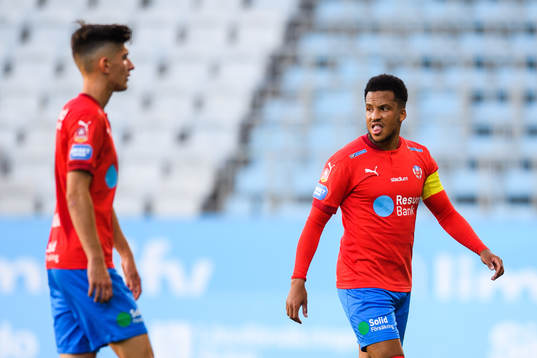 Helsingborgs Armin Gigovic och Martin Olsson deppar