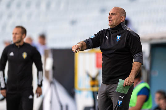 Malmö FFs målvaktstränaren Jonnie Fedel ger