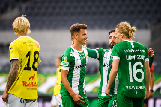 Hammarbys Alexander Kacaniklic jublar