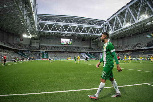 Hammarbys Imad Khalili lämnar planen