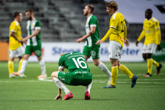 Hammarbys Gustav Ludwigson deppar