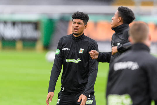 Varbergs Luke Le Roux före fotbollsmatchen i Allsvenskan