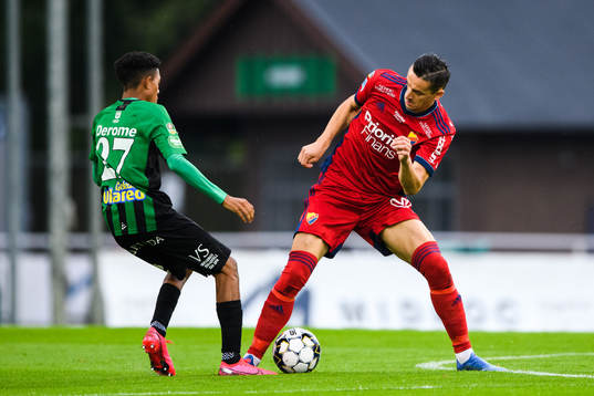 Varbergs Tashreeq Matthews och Djurgårdens Haris Radetinac