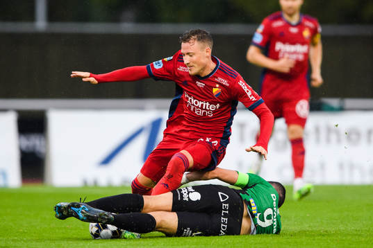 Djurgårdens Fredrik Ulvestad och Varbergs Astrit Selmani