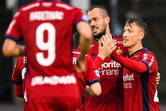 Djurgårdens Emir Kujovic och Fredrik Ulvestad jublar