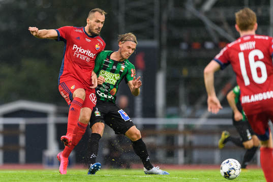 Djurgårdens Emir Kujovic och Varbergs Hampus Zachrisson