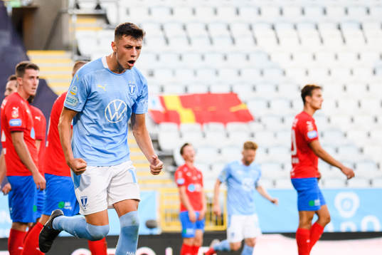 Malmö FFs Anel Ahmedhodzic jublar