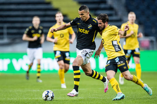 s Nabil Bahoui och Elfsborgs Frederik Holst