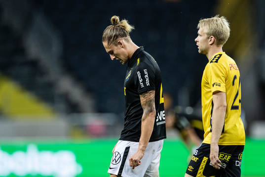 s Felix Michel deppar bredvid Elfsborgs Johan Larsson