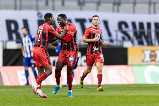 Östersunds Nebiyou Perry jublar