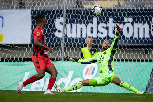 Östersunds målvakt Aly Keita