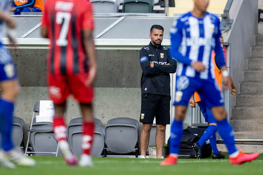 IFK Göteborgs tränare Poya Asbaghi
