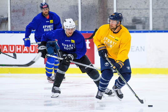 Los Angeles Kings Adrian Kempe och Buffalo Sabres Johan