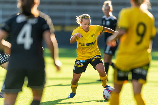 Bläddra bland fler bilder av Fotboll, Division 4 Dam, Elfsborg - Hus