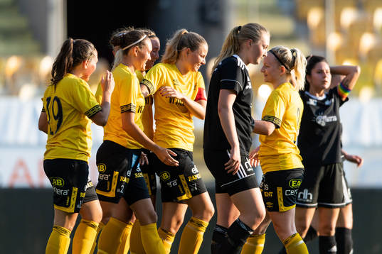 Elfsborgs Wilda Johansson klappas om av Johanna Kalinski