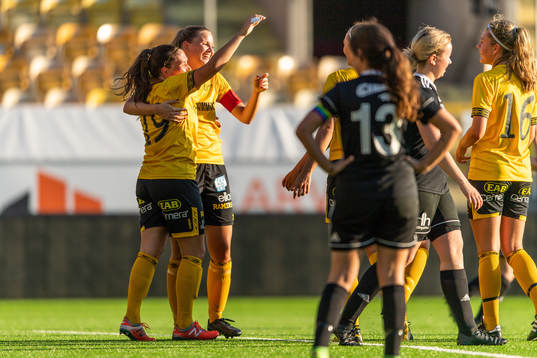 Elfsborgs Johanna Kalinski Köhlqust klappas om