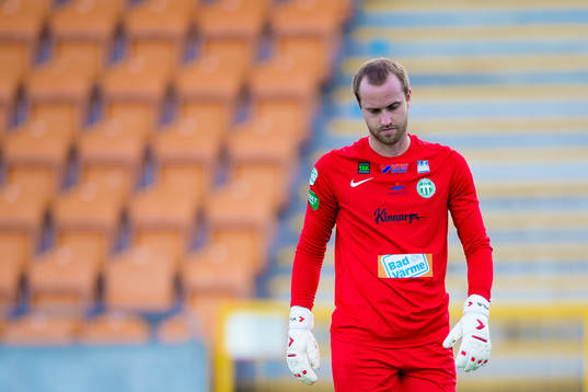 Västerås målvakt Daniel Svensson deppar