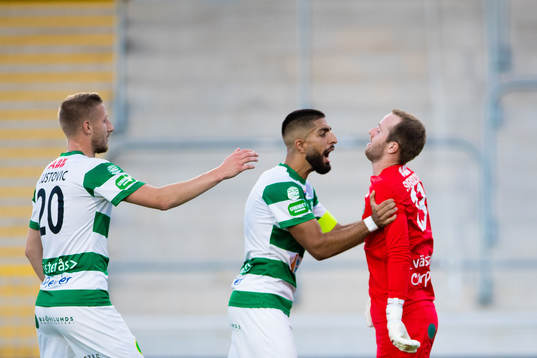 Västerås Kevin Custovic och Sean Sabetkar jublar med
