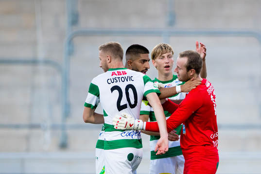 Västerås Sean Sabetkar jublar med Kevin Custovic,