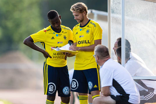 Ängelholms Zacharia N'Dao och Marcus Eriksson