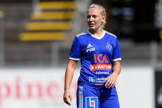 Bläddra bland fler bilder av Fotboll, Dam, Div 1 mellersta Götaland, Böljan Falkenberg - Värnamo