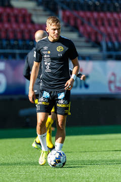 Elfsborgs Jesper Karlsson värmer upp