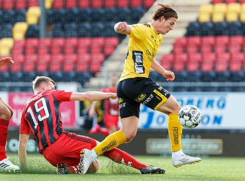 Östersunds Eirik Haugan och Elfsborgs Simon Olsson