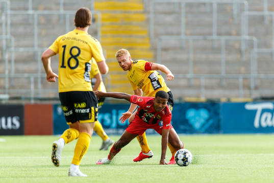 Östersunds Nebiyou Perry och Elfsborgs Sivert Heltne Nilsen