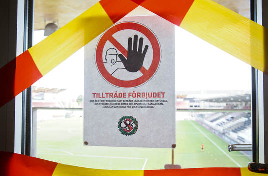 En skylt med texten tillträde förbjudet