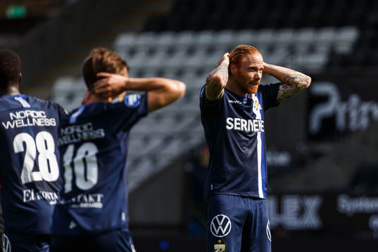 IFK Göteborgs Alexander Farnerud deppar