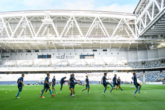 Djurgårdens spelare värmer upp