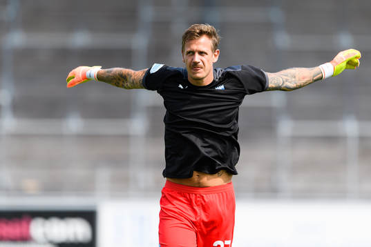 Malmö FFs målvakt Johan Dahlin före fotbollsmatchen i