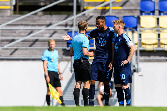 Malmö FFs Isaac Kiese Thelin och Anders Christiansen i