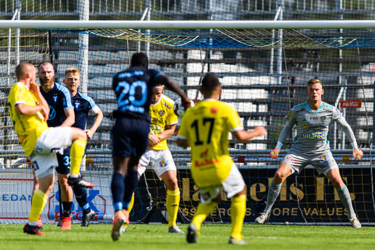 Falkenbergs målvakt Johan Brattberg