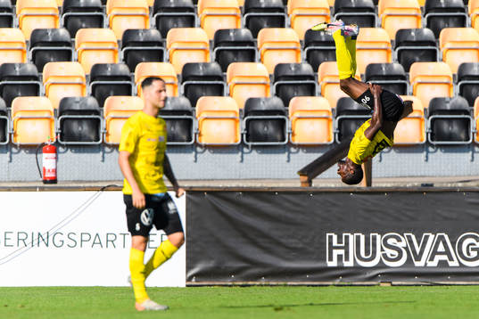 Mjällbys Moses Orwohicho Ogbu jublar