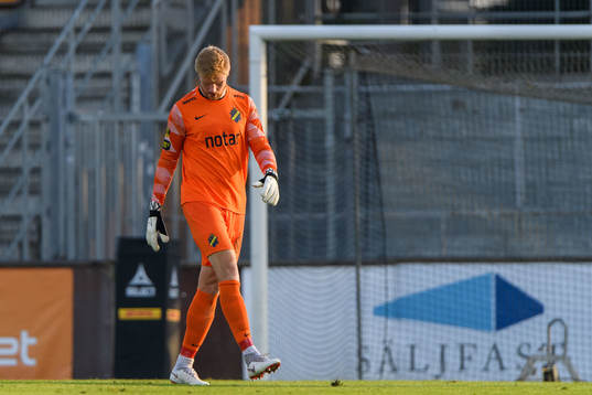 s målvakt Jacob Haugaard deppar