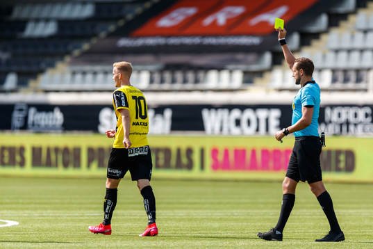 Häckens Jasse Tuominen tilldelas en varning