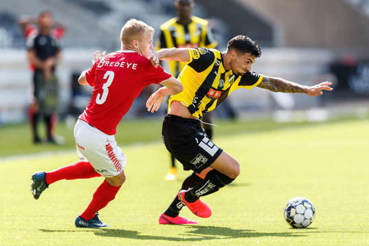 Kalmars Sebastian Ring och Häckens Ahmed Yasin