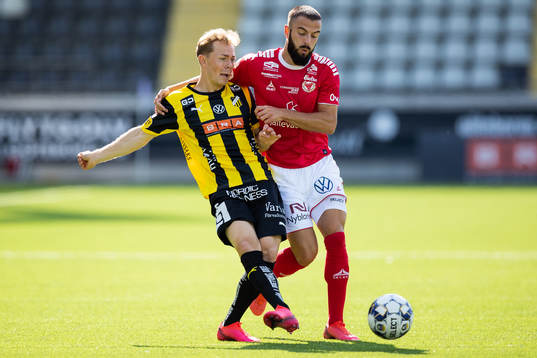 Häckens Adam Andersson och Kalmars Filip Sachpekidis