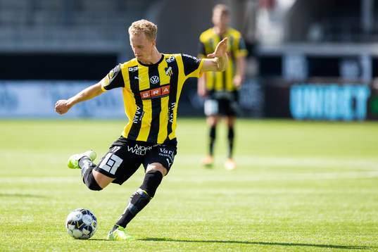 Häckens Gustav Berggren med ett skottförsök