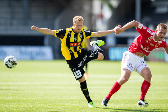 Häckens Gustav Berggren med ett skottförsök