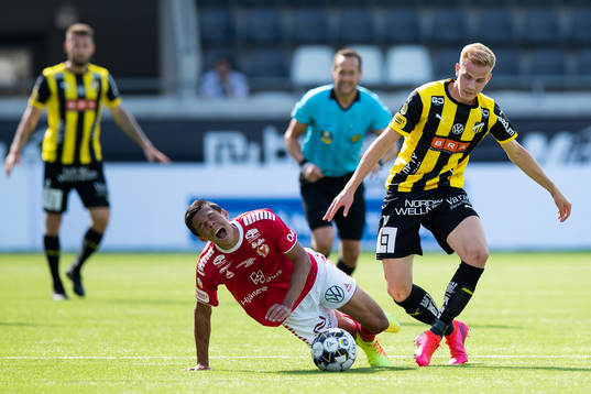 Kalmars Romario Pereira Sipiao och Häckens Jasse Tuominen
