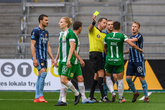 Hammarbys Gustav Ludwigson tilldelas en varning av domare