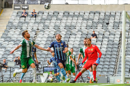 Hammarbys Dennis Widgren och Djurgårdens Kevin Walker