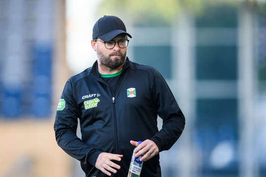 Varbergs tränare Joakim Persson införfotbollsmatchen i