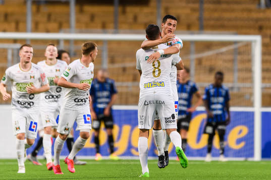 Varbergs Astrit Selmani jublar